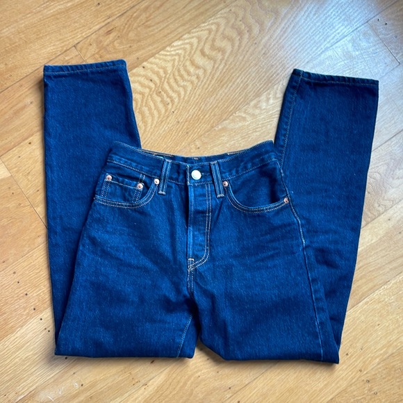 Levi's 501s - Size 24 - Picture 2 of 5